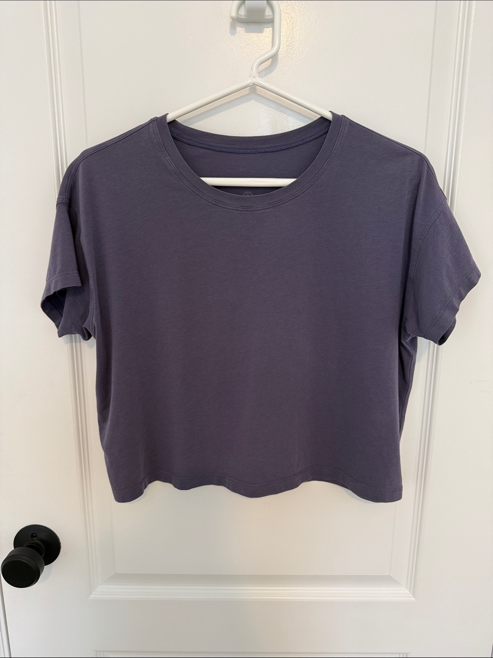 lululemon athletica Cates Short Sleeve Crop Tee in Nightfall